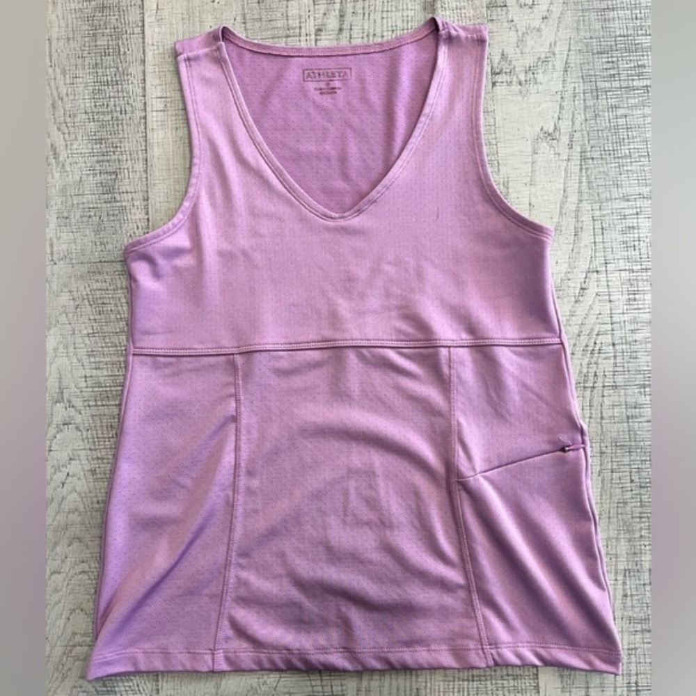 Athleta light Purple Razor Back Workout Tank with Zipper Side Pocket Size Medium